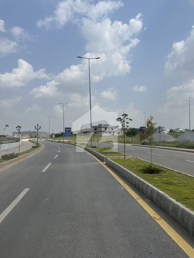 10 Marla Plot Available For Sale