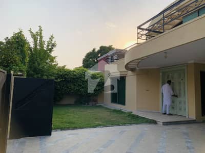 ڈی ایچ اے فیز 3 - بلاک ایکس فیز 3,ڈیفنس (ڈی ایچ اے),لاہور میں 5 کمروں کا 1 کنال مکان 2.65 لاکھ میں کرایہ پر دستیاب ہے۔