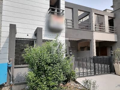 ڈیوائن گارڈنز ۔ بلاک ای ڈیوائن گارڈنز,لاہور میں 3 کمروں کا 5 مرلہ مکان 2.5 کروڑ میں برائے فروخت۔