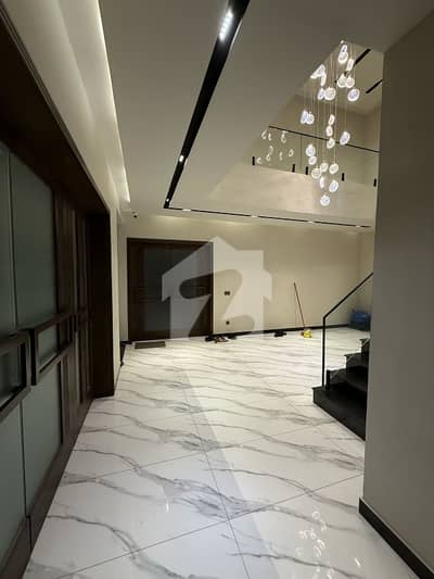 BEAUTIFUL 1 KANAL DEMANDING HOUSE NEAR GRAND MASJID AND CENTRAL PARK AVAILABLE FOR SALE IN LDA AVENUE BLOCK H