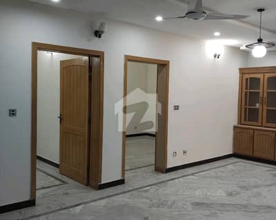 A House Of 1800 Square Feet In G-15/1