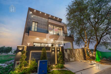 Brand New 8 Marla Luxury House In DHA 9 Town Ready To Move In!
