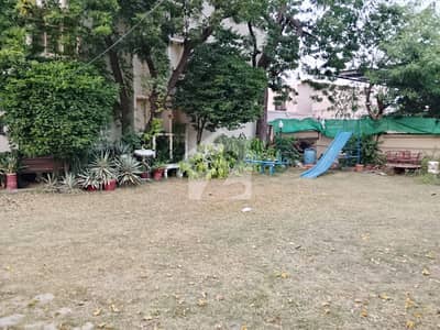 1200 Yards Old House For Sale DHA Defence karachi