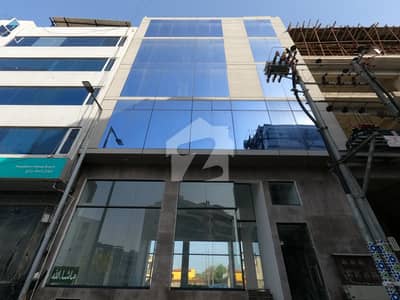خیابان اتحاد روڈ کراچی میں 8 مرلہ Studio عمارت 70.0 کروڑ میں برائے فروخت۔