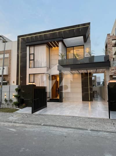 5 Marla MODREN ELIVATION DOUBLE HEIGHT LOBBY HOUSE FOR SALE IN DHA 9 TOWN