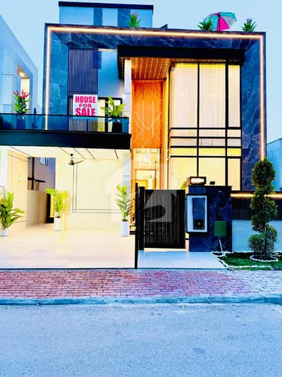 10 Marla House For Sale In Gulbahar Block, Nearby Commercial Market, Mosque and Health Care Canter 10 Marla House For Sale In Gulbahar Block, Nearby Commercial Market, Mosque and Health Care Canter