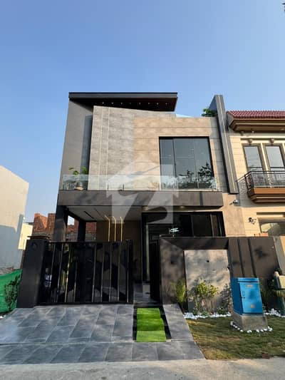 Brand New 5 Marla Ultra Modern Design House For Sale Ready To Move In