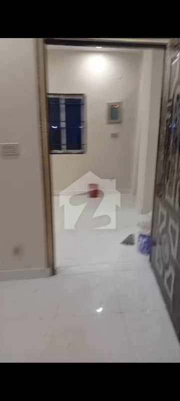 ڈیوس روڈ لاہور میں 2 کمروں کا 3 مرلہ فلیٹ 40.0 ہزار میں کرایہ پر دستیاب ہے۔