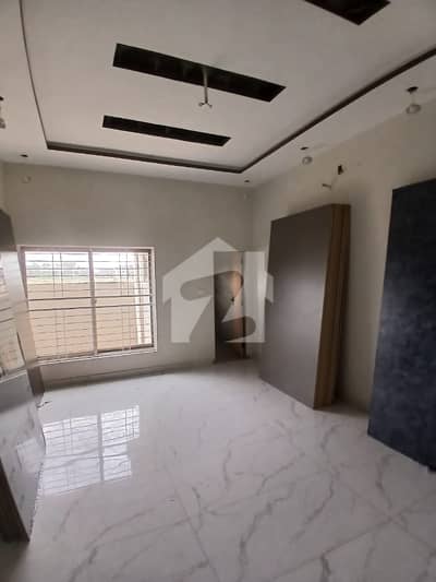 10 Marla Brand New First Entry Independent House For Rent