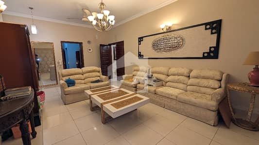 PAREKH ESTATE IS OFFERING 300 YARD INDEPENDENT BUNGALOW FOR RENT