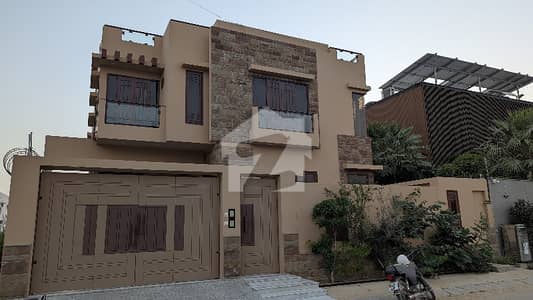 ڈی ایچ اے فیز 8 ڈی ایچ اے ڈیفینس,کراچی میں 3 کمروں کا 1 کنال بالائی پورشن 3.25 لاکھ میں کرایہ پر دستیاب ہے۔