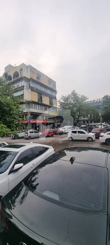 ایف ۔ 6 مرکز ایف ۔ 6,اسلام آباد میں 5 مرلہ عمارت 85.0 کروڑ میں برائے فروخت۔
