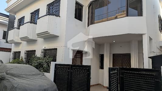 250 YARD TOWN HOUSE FOR RENT AT MOST PRIME LOCATION OF CLIFTON BLOCK 5