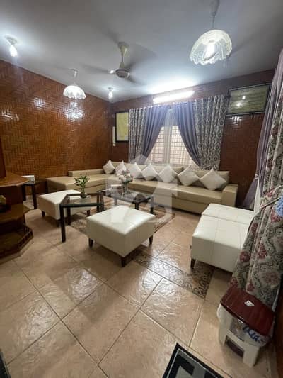 PAREKH ESTATE IS OFFERING 300 YARD BEAUTIFUL HOUSE FOR SALE