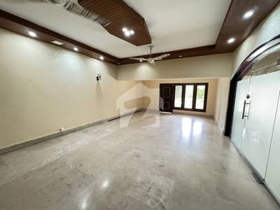 House For Rent With Big Lawn