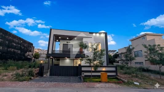 10 Marla Brand New House Available for Sale