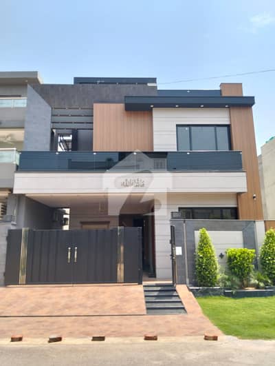 ایل ڈی اے ایوینیو ۔ بلاک جے ایل ڈی اے ایوینیو,لاہور میں 5 کمروں کا 10 مرلہ مکان 4.8 کروڑ میں برائے فروخت۔