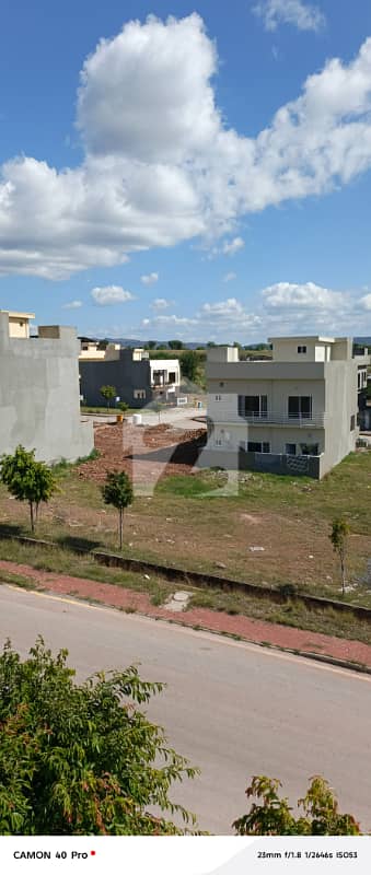 بحریہ انکلیو - سیکٹر ایف1 بحریہ انکلیو,بحریہ ٹاؤن,اسلام آباد میں 10 مرلہ رہائشی پلاٹ 1.7 کروڑ میں برائے فروخت۔
