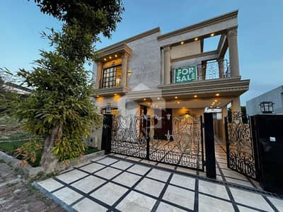 10 Marla Brand new Luxury House Available for Sale