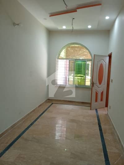 5 MARLA 2 ND FLOOR HOT LOCATION