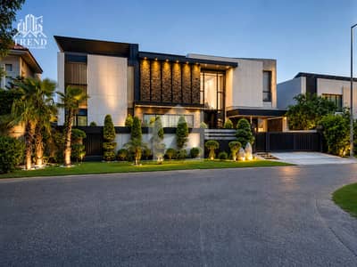 22 MARLA FULLY FURUISHED FULLBASEMENT WITH 15 KV SOLER HOUSE FOR SALE