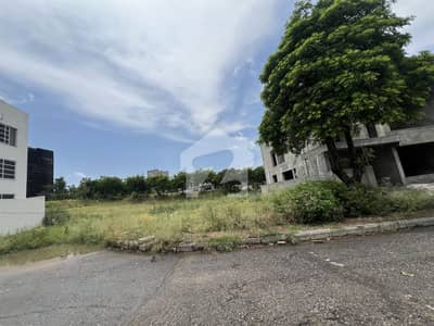 10 Marla Solid Plot Near Park and Avenue 9
