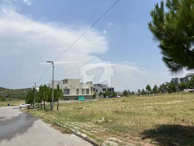 Level Solid Plot Near Serene Park in Prime Community