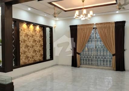 10 Marla Spacious House Available In Bahria Town - Sector C For rent