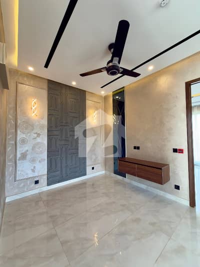5 Marla Brand New house very hot location