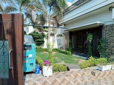 ڈی ایچ اے فیز 7 ڈی ایچ اے ڈیفینس,کراچی میں 5 کمروں کا 1 کنال مکان 18.0 کروڑ میں برائے فروخت۔