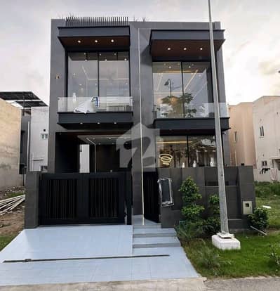 5 Marla Ultra Modern House For Rant In DHA 9 Town Lahore