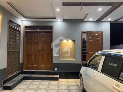 نیو لاهور سٹی لاہور میں 5 کمروں کا 10 مرلہ مکان 3.0 کروڑ میں برائے فروخت۔