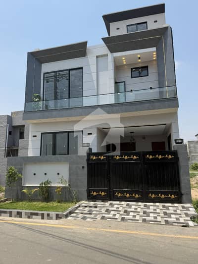 الحفیظ گارڈن - فیز 2 مین کینال بینک روڈ,لاہور میں 3 کمروں کا 5 مرلہ مکان 2.59 کروڑ میں برائے فروخت۔ الحفیظ گارڈن - فیز 2 مین کینال بینک روڈ,لاہور میں 3 کمروں کا 5 مرلہ مکان 2.59 کروڑ میں برائے فروخت۔