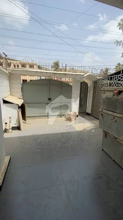 نارتھ ناظم آباد ۔ بلاک پی نارتھ ناظم آباد,کراچی میں 3 کمروں کا 16 مرلہ بالائی پورشن 2.0 لاکھ میں کرایہ پر دستیاب ہے۔