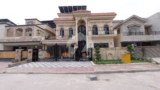 بحریہ گرینز۔ اوورسیز انکلیو - سیکٹر 6 بحریہ گرینز۔ اوورسیز انکلیو,بحریہ ٹاؤن فیز 8,بحریہ ٹاؤن راولپنڈی,راولپنڈی میں 5 کمروں کا 14 مرلہ مکان 7.25 کروڑ میں برائے فروخت۔ بحریہ گرینز۔ اوورسیز انکلیو - سیکٹر 6 بحریہ گرینز۔ اوورسیز انکلیو,بحریہ ٹاؤن فیز 8,بحریہ ٹاؤن راولپنڈی,راولپنڈی میں 5 کمروں کا 14 مرلہ مکان 7.25 کروڑ میں برائے فروخت۔