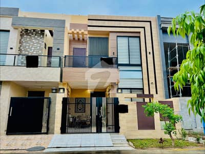 5 Marla Brand New House Available For Sale In Lake City