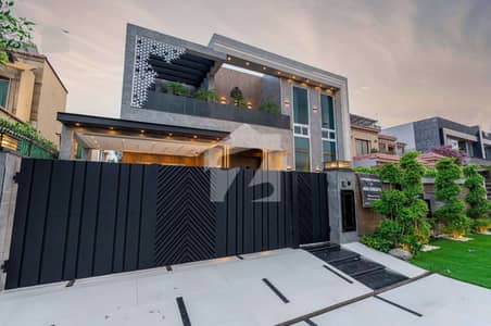 1 KANAL DESIGN BUNGALOW HOUSE FULL FURNISHD FOR RENT HOT LOCATION IN PHASE 5