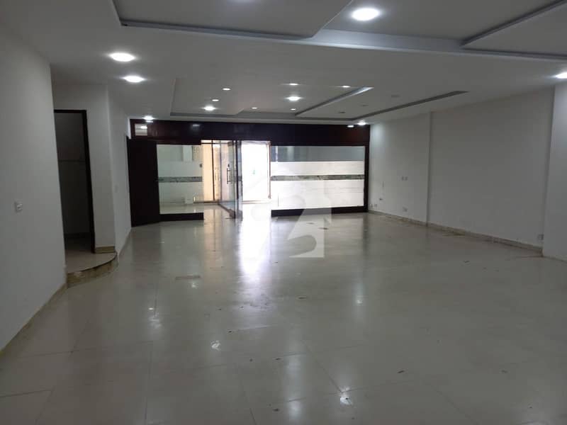 1800 SQUARE FEET OFFICE FOR RENT MAIN BOULEVARD GULBERG 1800 SQUARE FEET OFFICE FOR RENT MAIN BOULEVARD GULBERG