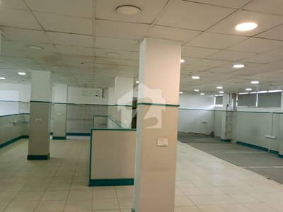 Stunning 3000 Square Feet Office In Blue Area Available