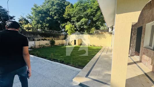 F-8 Islamabad 500 Gaz Renovated House for Rent beautifully renovated house is available for rent in the prime location of F-8