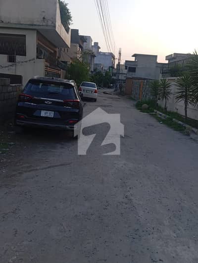 بنی گالہ اسلام آباد میں 16 مرلہ رہائشی پلاٹ 1.95 کروڑ میں برائے فروخت۔