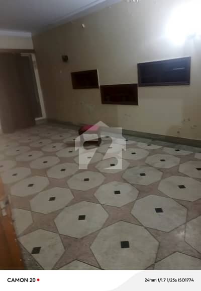 Gulshan block 10 Marla upper portion separate Rasta idel location
