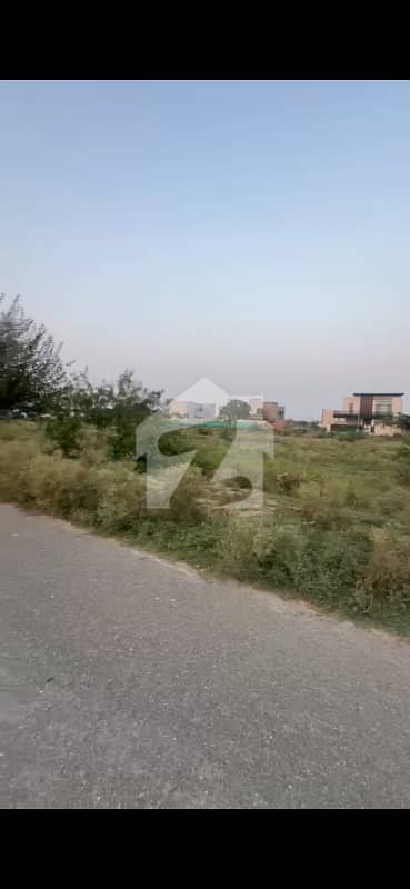 Hot Location Plot For Sale Good Option Near To Park