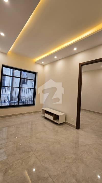 BRAND NEW 1 BED APARTMENT READY FOR POSSESSION IN BAHRIA TOWN LAHORE BRAND NEW 1 BED APARTMENT READY FOR POSSESSION IN BAHRIA TOWN LAHORE