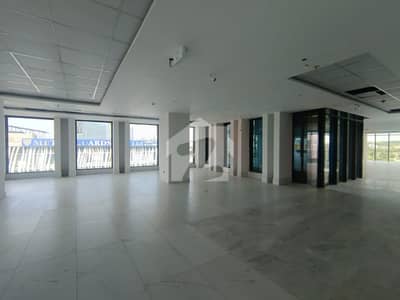 4045 Sqft Corporate Building Commercial Space Available On Rent Located In Gulberg Civic Center