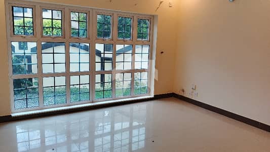 Bahria Town 27 Marla House Available For Sale