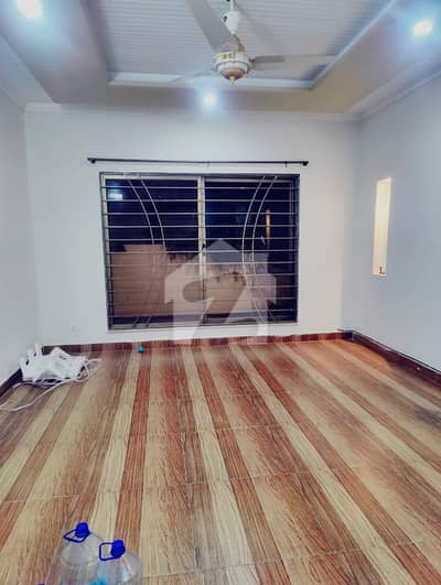 Bahria town phase 5 house for rent