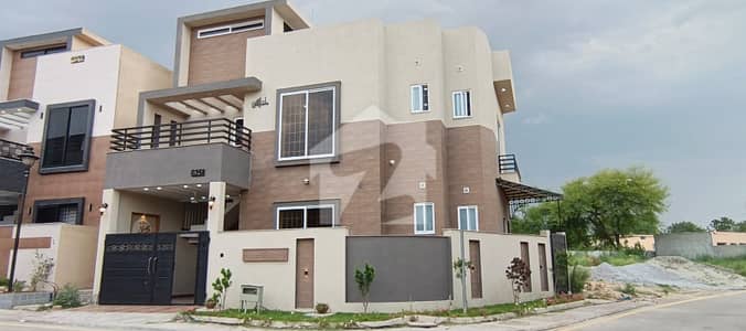 کوہستان انکلیو - سیکٹر جی کوہستان انکلیو,واہ کینٹ,واہ میں 6 کمروں کا 6 مرلہ مکان 2.95 کروڑ میں برائے فروخت۔