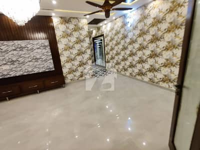 پارک ویو سٹی لاہور میں 4 کمروں کا 5 مرلہ مکان 1.99 کروڑ میں برائے فروخت۔ پارک ویو سٹی لاہور میں 4 کمروں کا 5 مرلہ مکان 1.99 کروڑ میں برائے فروخت۔