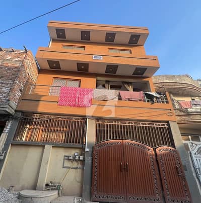 Prime Location Fazal Town Phase 2 House For sale Sized 5 Marla